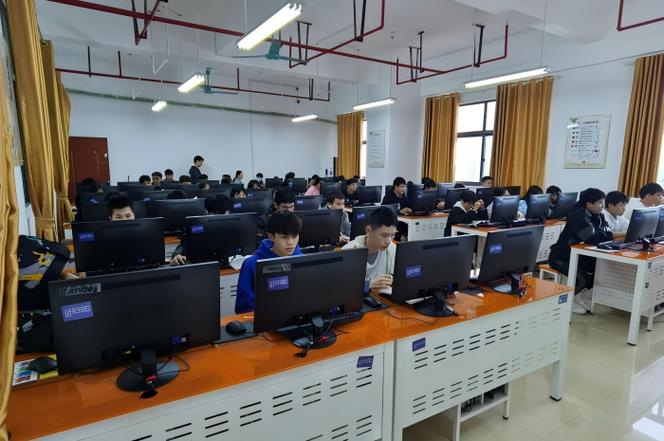 计算机应用与维修专业